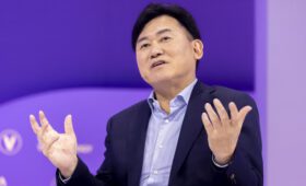 Россия запретила въезд главам Toyota и компании — владельца Viber