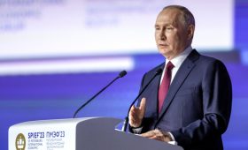 Путин: Россия к 2030 году утроит экспортные перевозки по маршруту «Север – Юг»