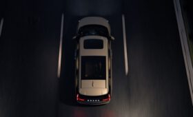 Роскошный минивэн Volvo EM90: первые официальные кадры