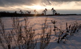Новак анонсировал дополнительное сокращение экспорта нефти в декабре