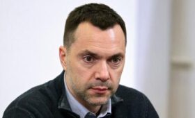 Арестович заявил о сенсационном развороте политики Зеленского