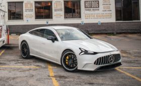 Новый Mercedes-AMG GT EV 2026