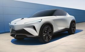 Кроссовер Acura Performance EV Concept предвестил новую платформу