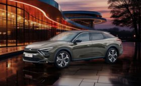 Падать, так с музыкой: Citroen C5 X обзавёлся спецверсией для японских меломанов